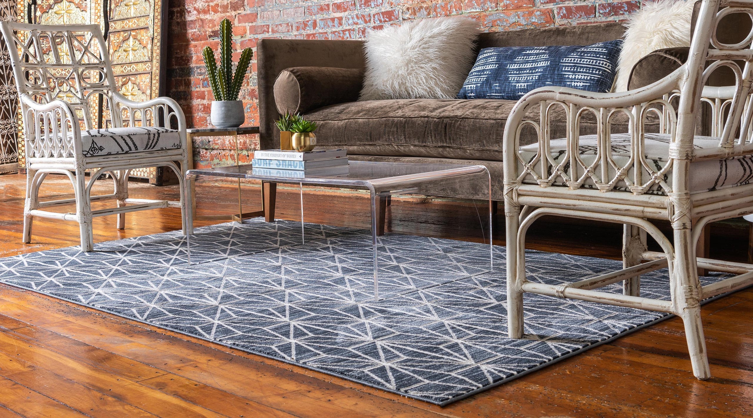 Aaro Geometric Modern Large Rug by Unique Loom