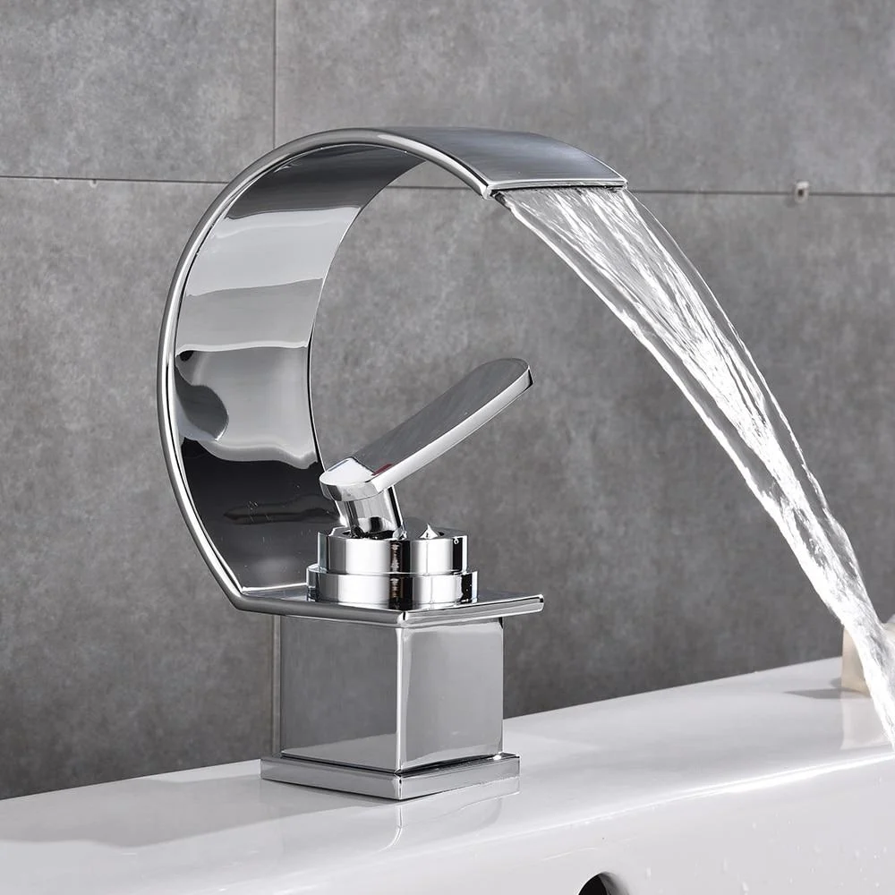 Jednouchwytowa bateria umywalkowa Blackwood Waterfall w kolorze brązu