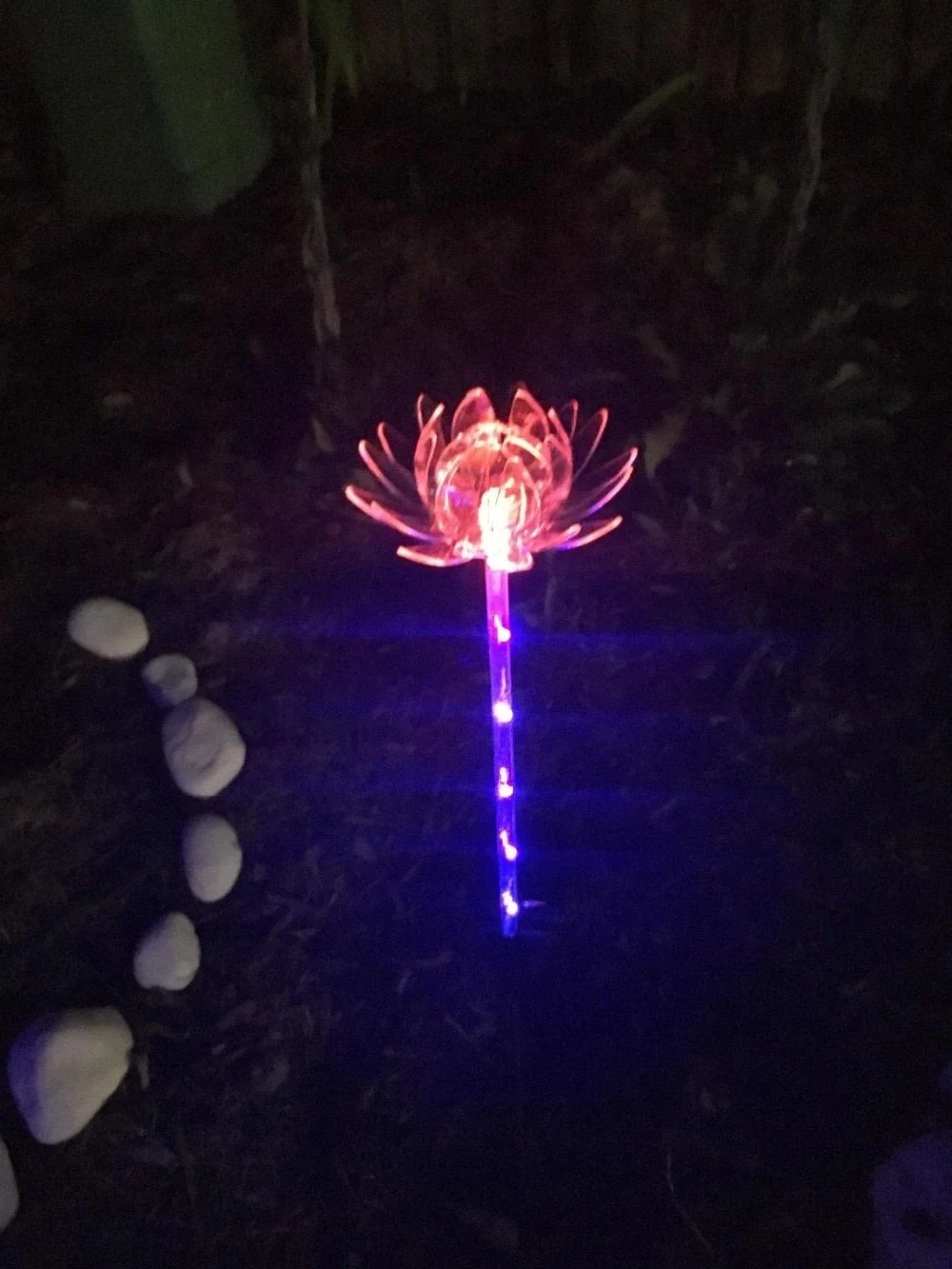 LED-blomsterlampor för trädgård i lilje-, lotus-, solros- och maskrosstil