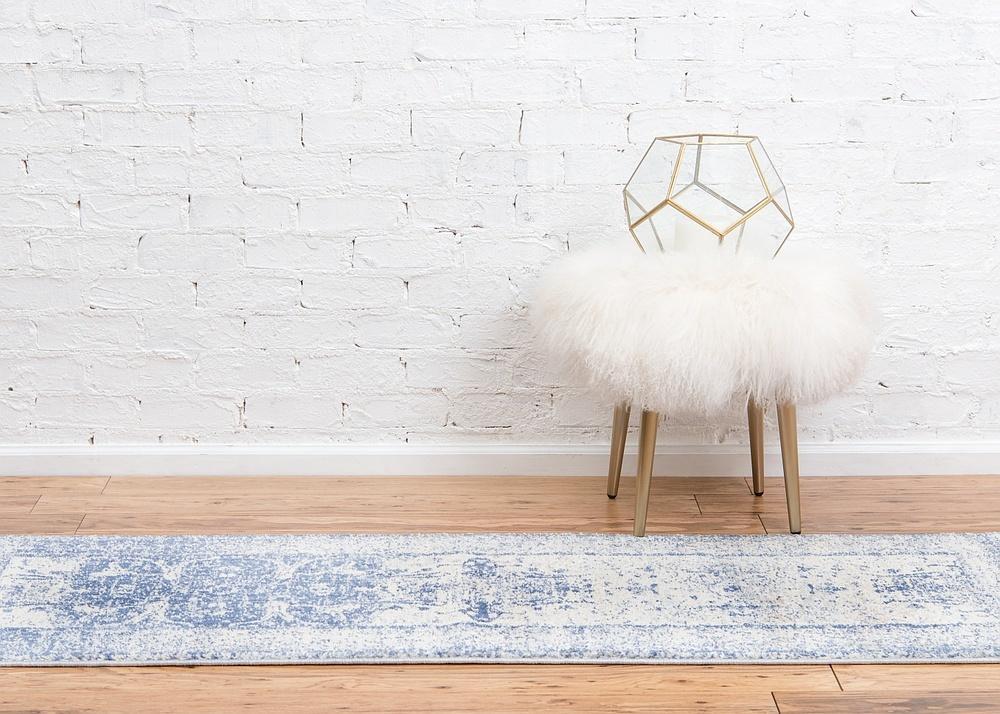Damari Modern Area Rug with Simple Design from Unique Loom