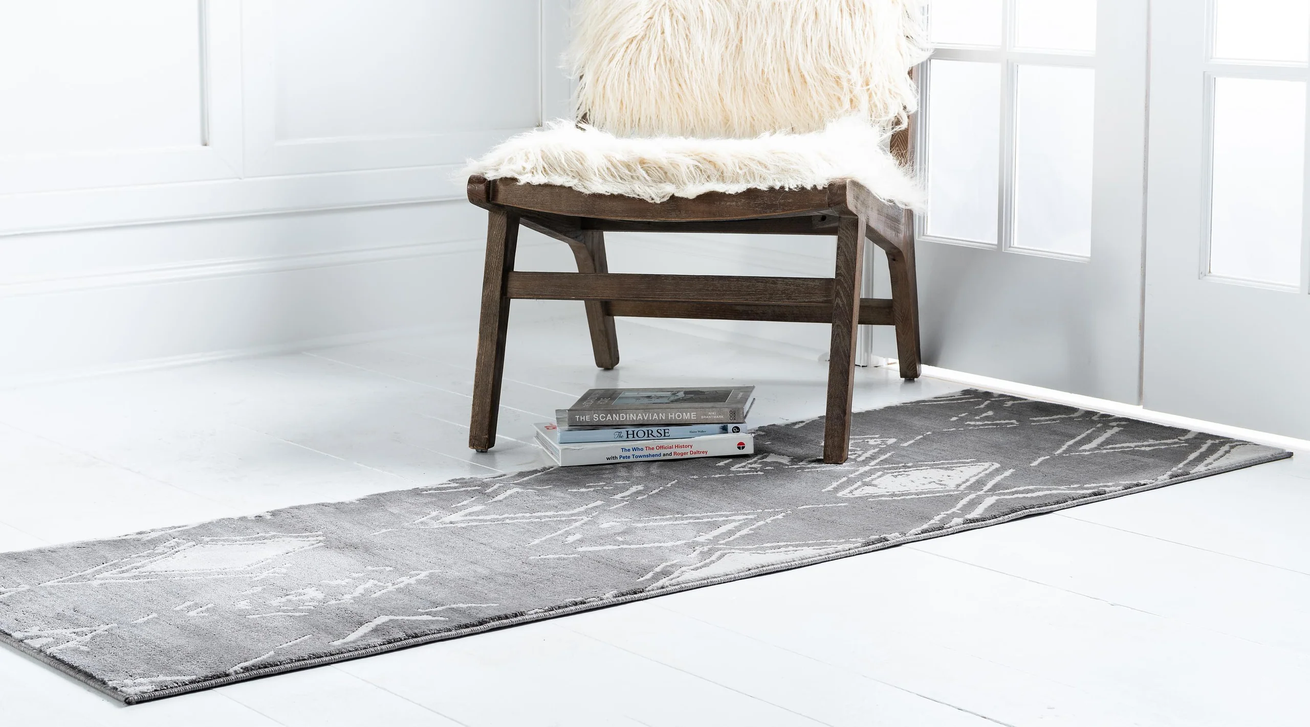Jakobe Faded Diamond Pattern Area Rug by Unique Loom