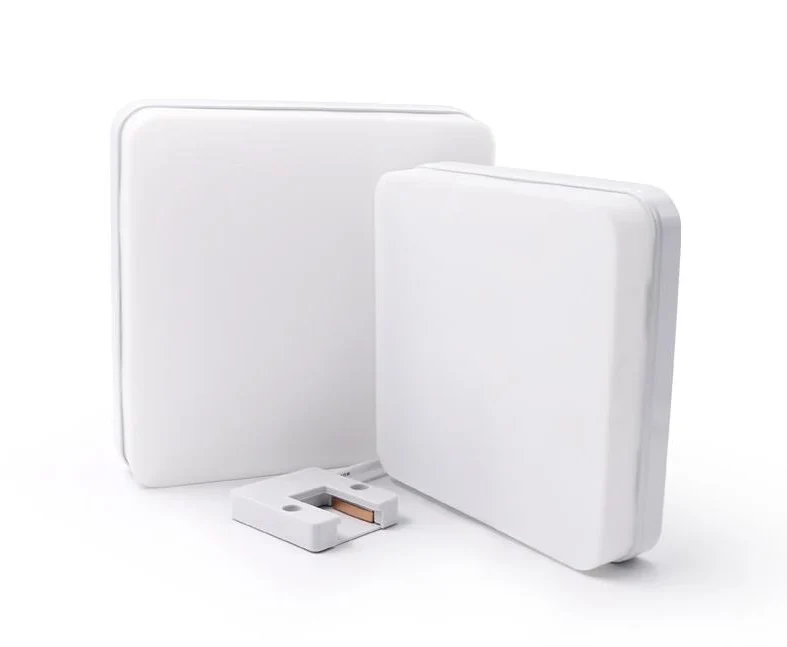Lámpara de techo LED cuadrada Orla de PVC y ABS duraderos