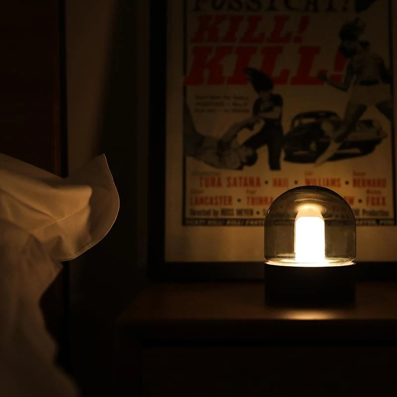 Asher Glas Kuppel Bordlampe med Én-Knaps Dæmpning og Sleep Timer