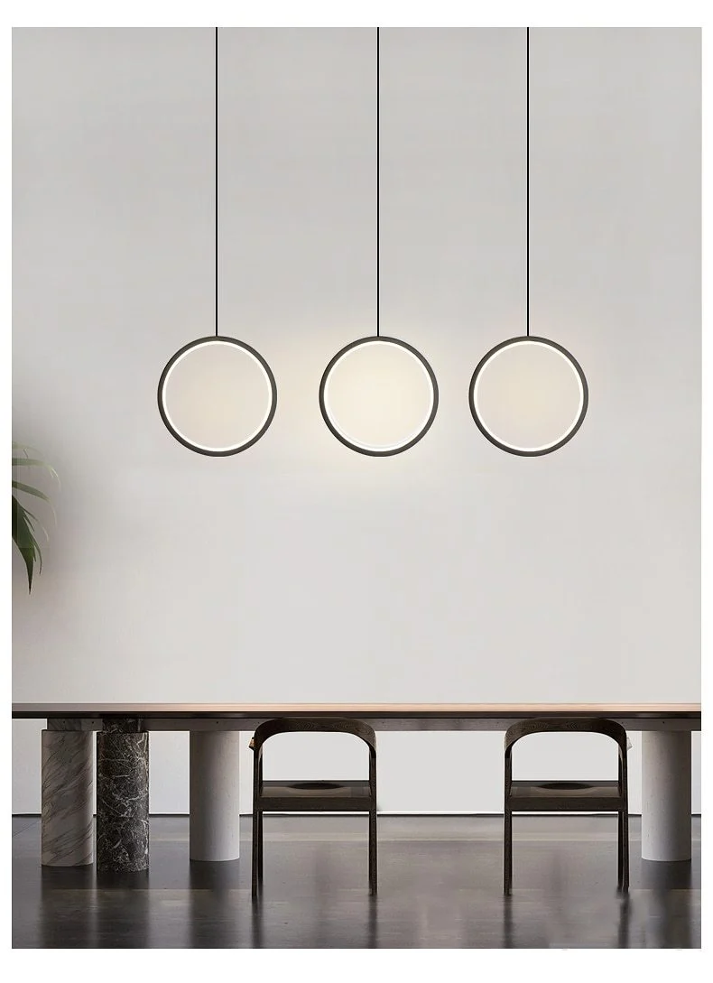 Wisząca lampa LED Kavita okrągła z metalu i akrylu
