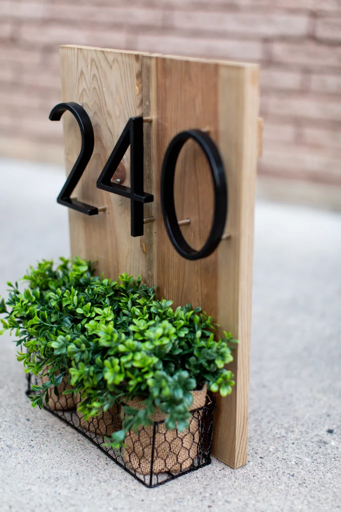 Modern Design House Numbers in Anti-Rust Zinc Alloy, 5 Inch High