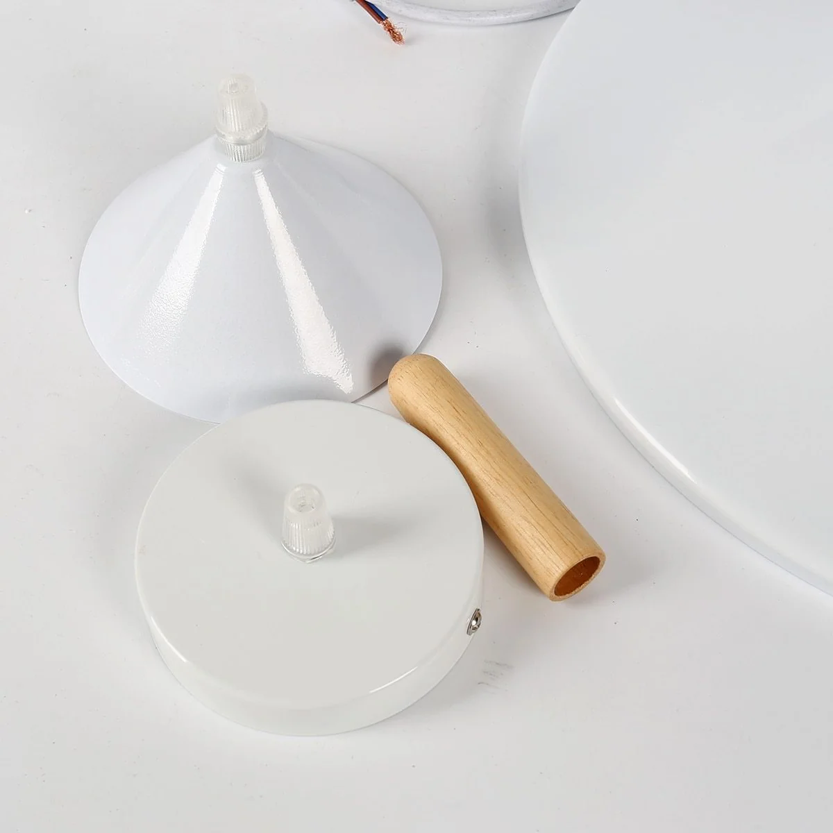 Lustre Pendente Moderno em Ferro Jule para Cozinha e Sala de Jantar
