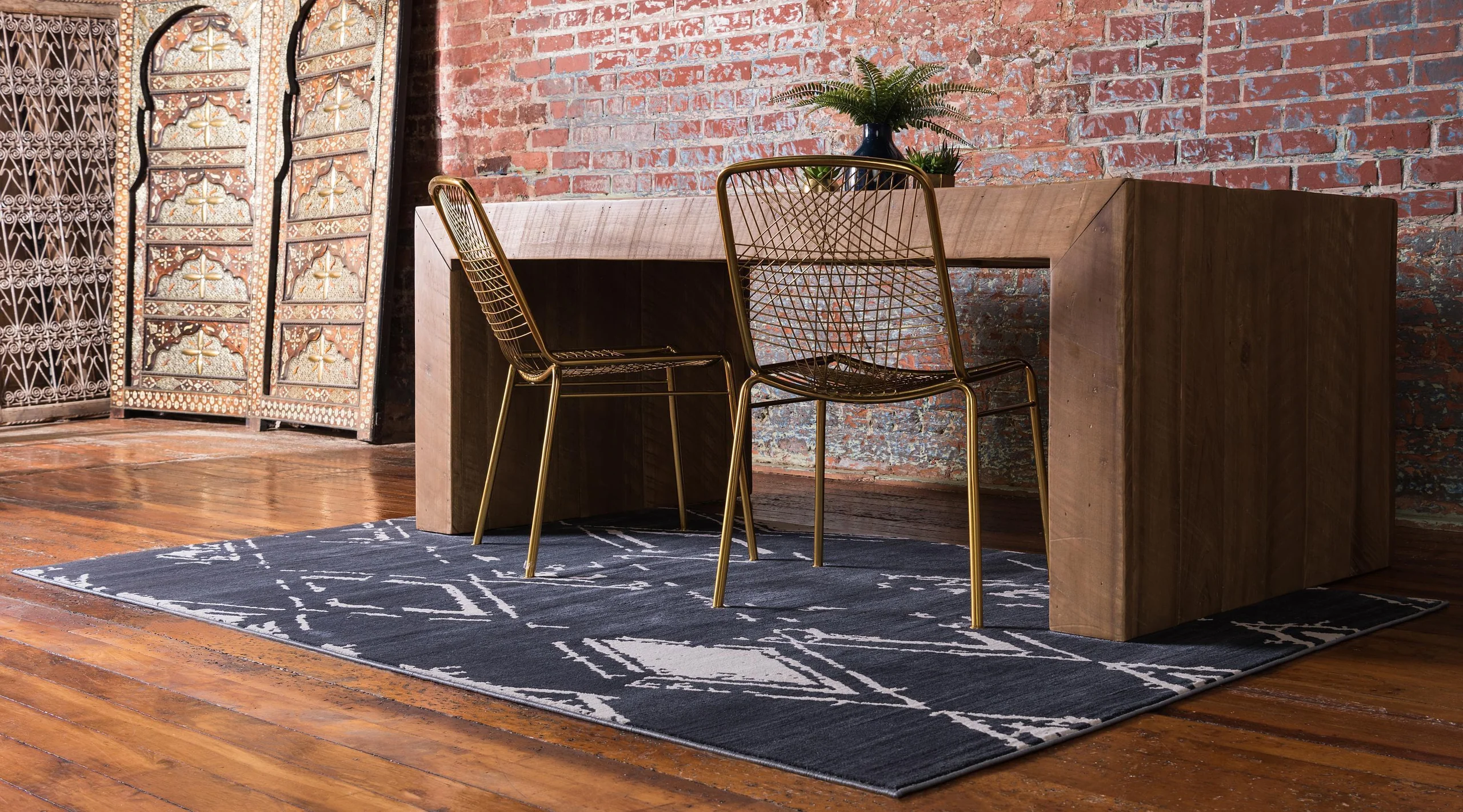 Jakobe Faded Diamond Pattern Area Rug by Unique Loom