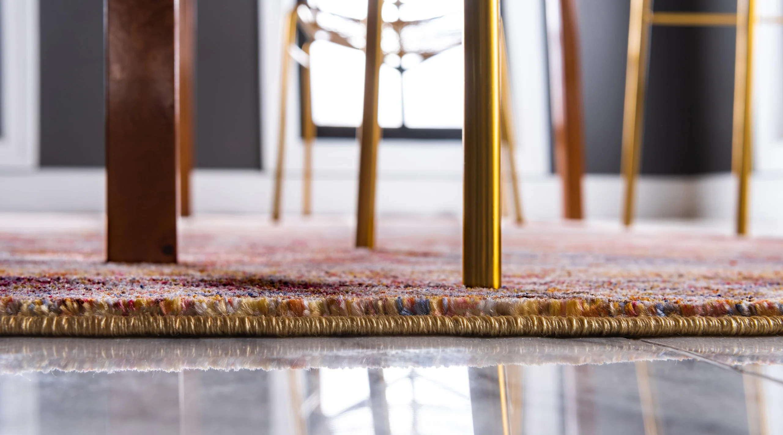 Damari Modern Area Rug with Simple Design from Unique Loom