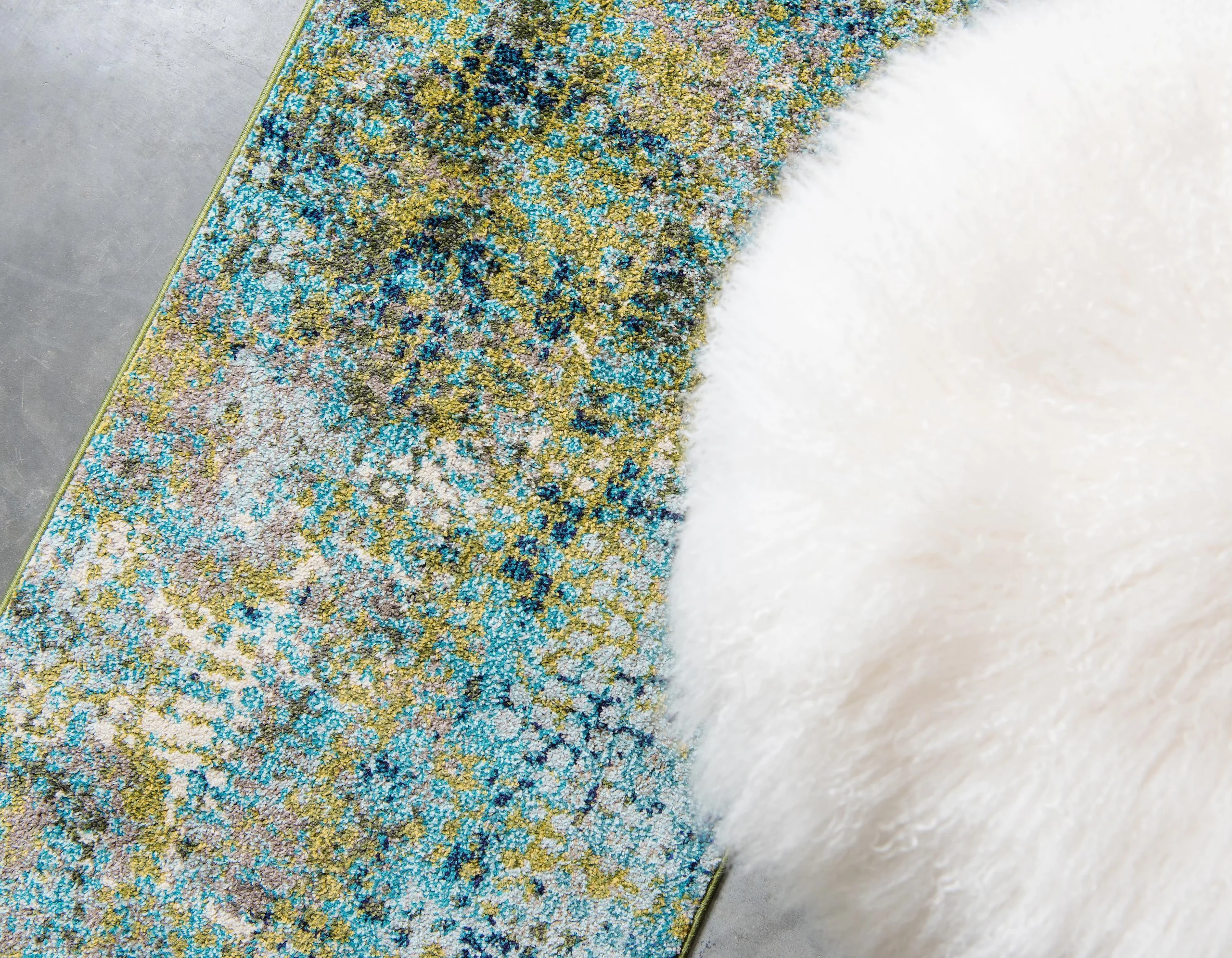 Franco Modern Circle Pattern Rug from Unique Loom