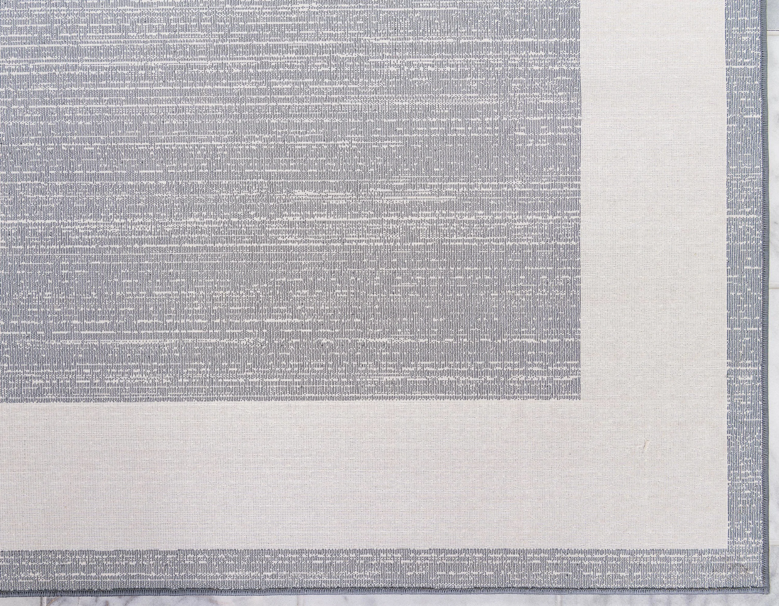 Brysen Modern Border Rug from Unique Loom