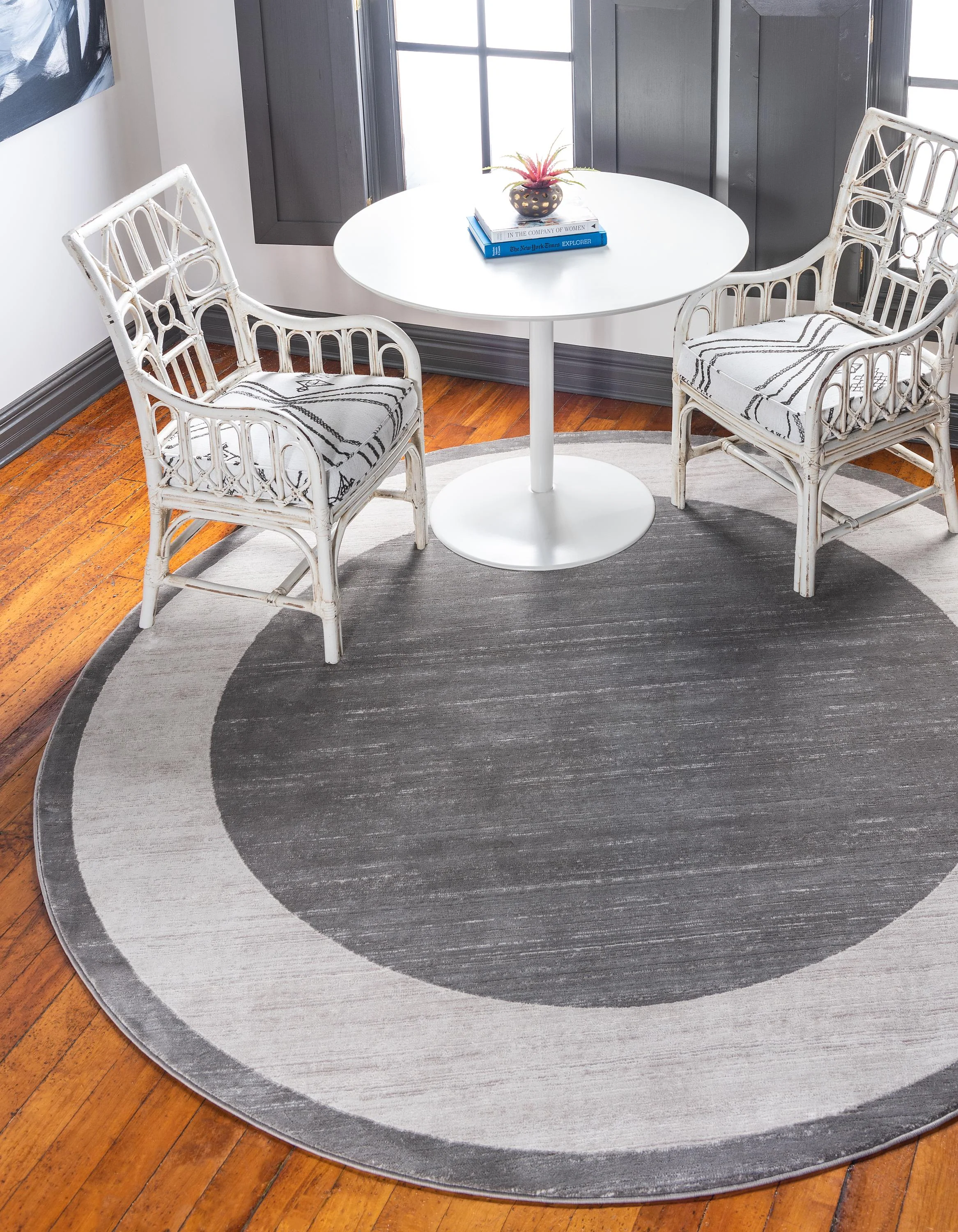 Brysen Modern Border Rug from Unique Loom
