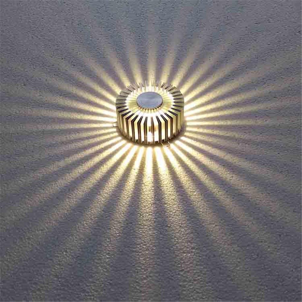 Lampa ścienna Werner Sunflower z aluminium i kryształu