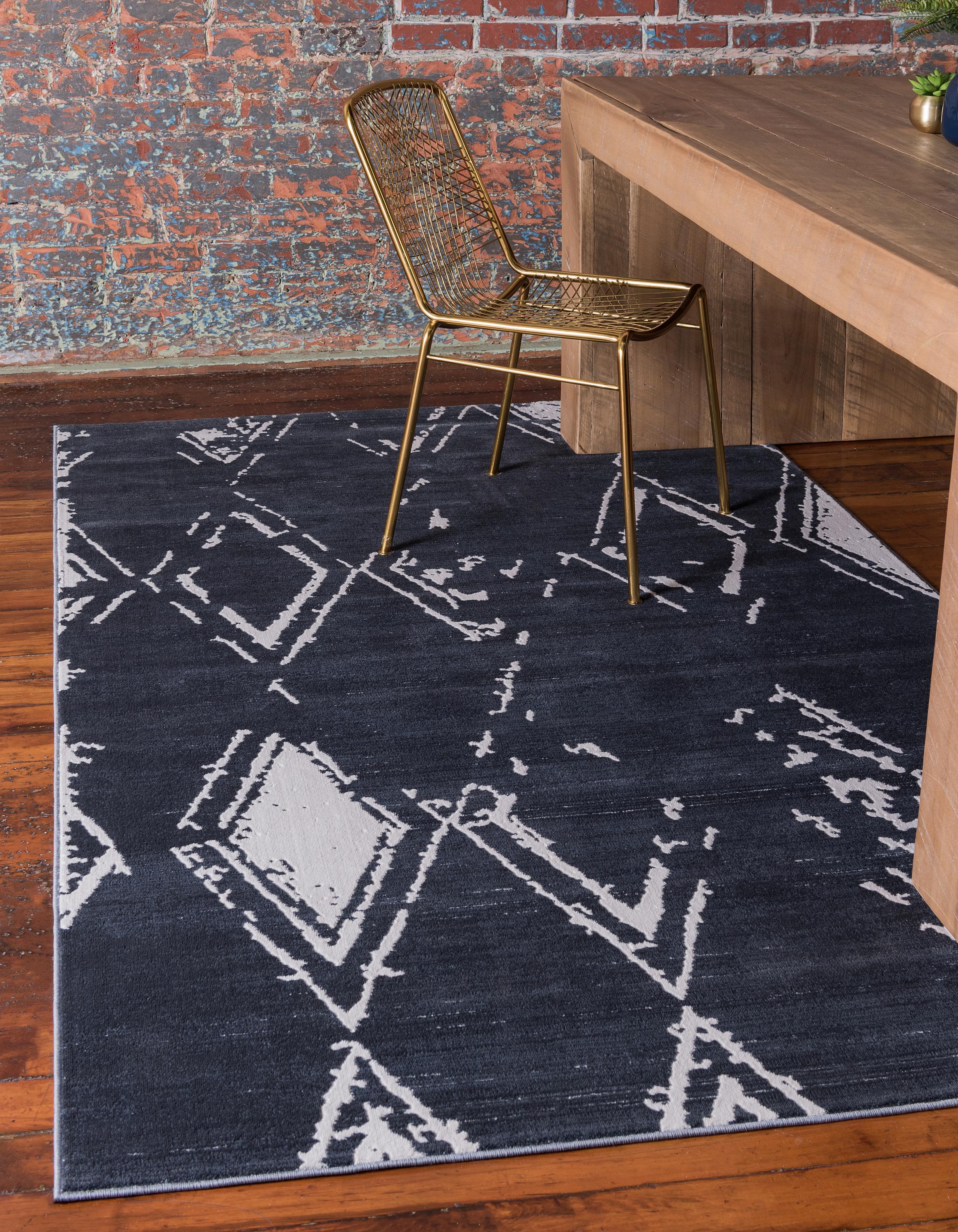 Jakobe Faded Diamond Pattern Area Rug by Unique Loom