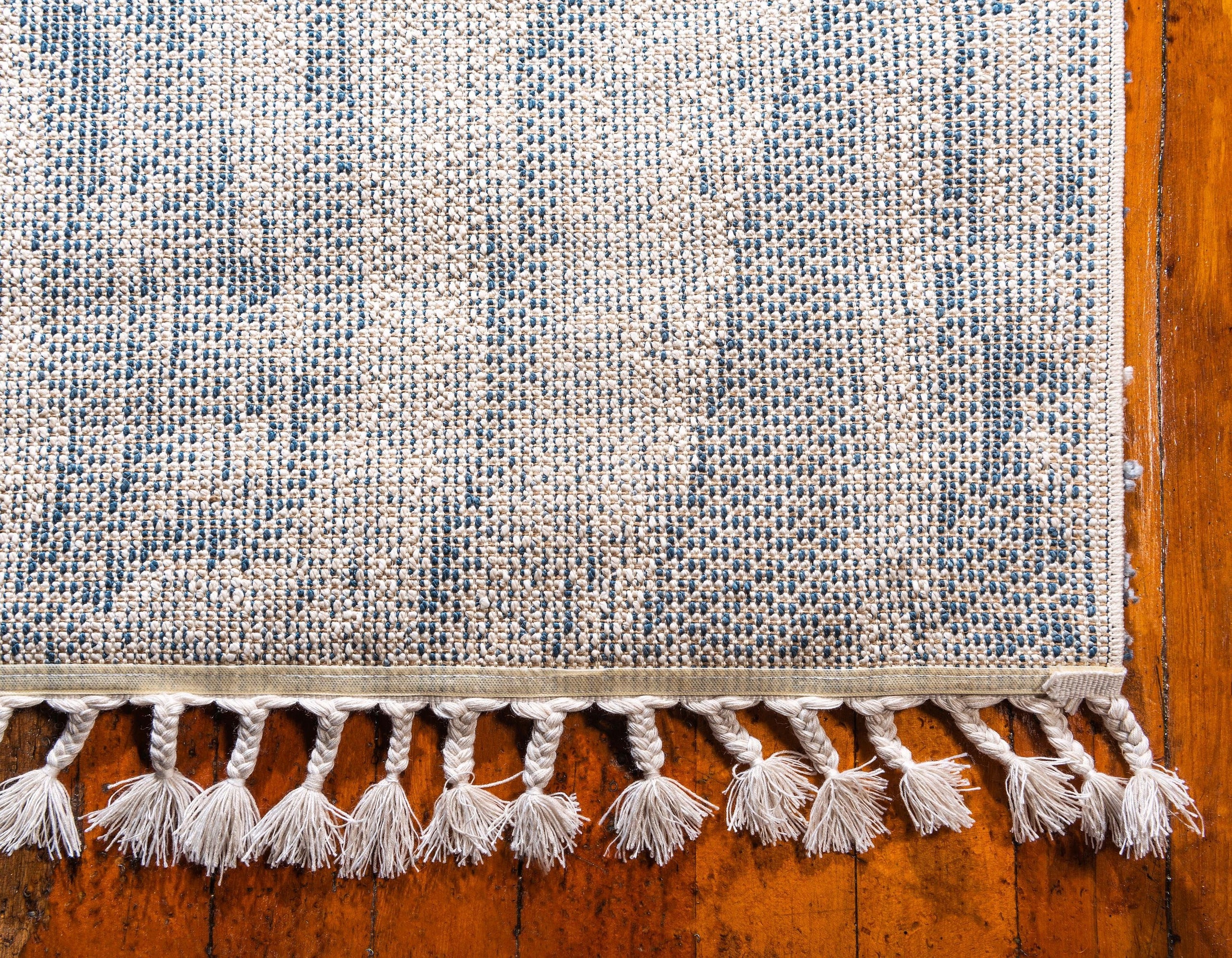 Tappeto shaggy Quinten con miscela color marmo di Unique Loom