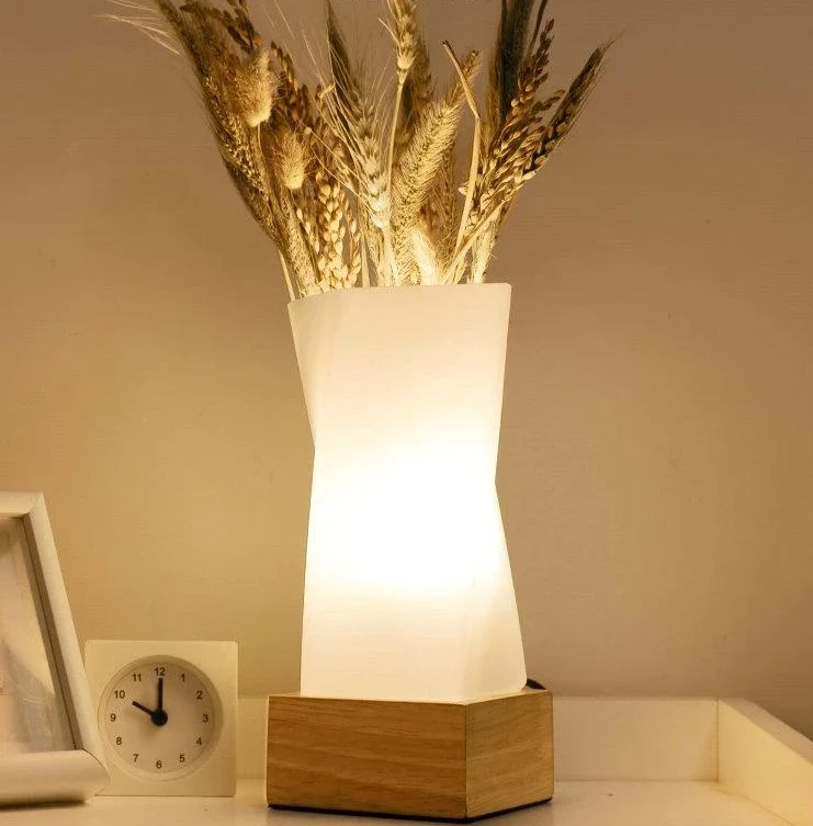 Lull moderne twist bureaulamp in hout, glas en keramiek
