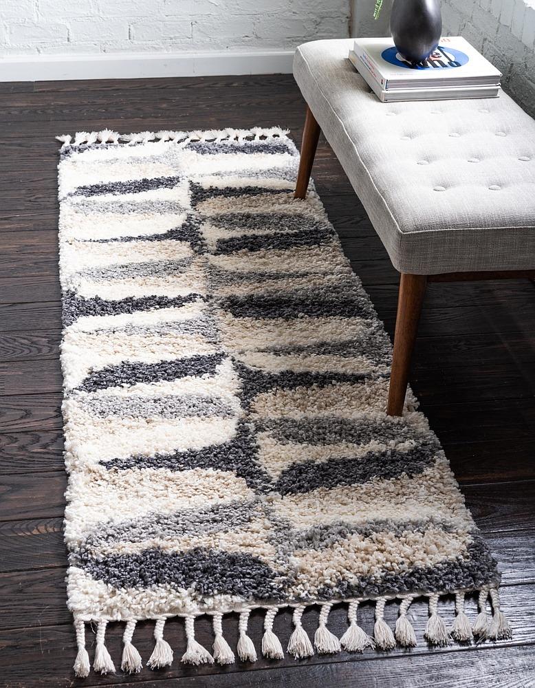 Jeramiah Modern Shaggy Area Rug from Unique Loom in Soft Polypropylene